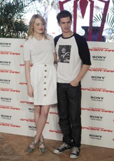 Emma Stone feet photo thumbnail