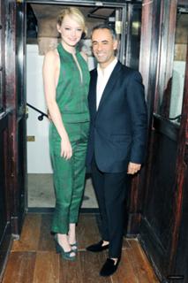 Emma Stone feet photo thumbnail