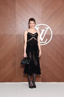 Emma Stone feet photo thumbnail
