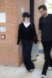 Emma Stone feet photo thumbnail