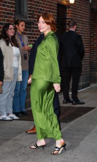 Emma Stone feet photo thumbnail