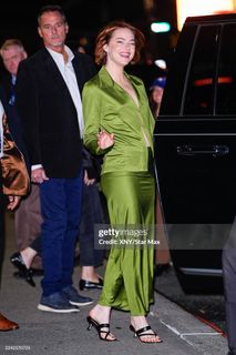 Emma Stone feet photo thumbnail