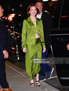 Emma Stone feet photo thumbnail