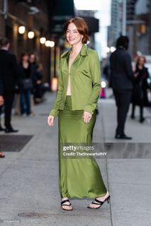 Emma Stone feet photo thumbnail