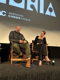 Emma Stone feet photo thumbnail