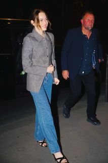 Emma Stone feet photo 17