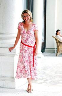 Emma Thompson feet photo thumbnail