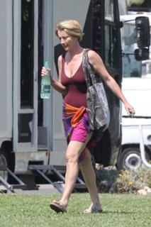 Emma Thompson feet photo thumbnail