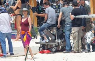 Emma Thompson feet photo thumbnail