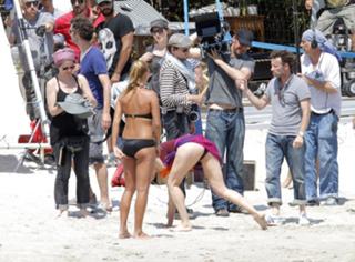Emma Thompson feet photo thumbnail