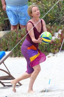 Emma Thompson feet photo thumbnail