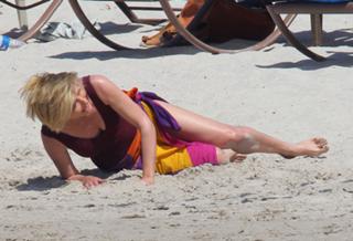 Emma Thompson feet photo thumbnail
