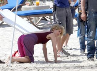 Emma Thompson feet photo thumbnail