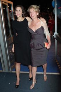 Emma Thompson feet photo thumbnail