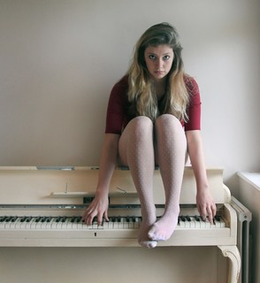 Emma Wagstaff feet photo 12