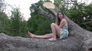 Emma Wagstaff feet photo 8