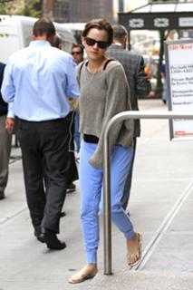 Emma Watson feet photo thumbnail