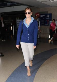 Emma Watson feet photo thumbnail