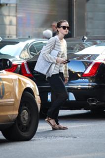 Emma Watson feet photo thumbnail
