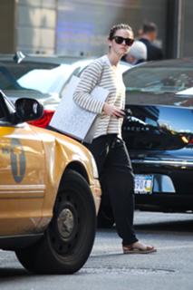 Emma Watson feet photo thumbnail