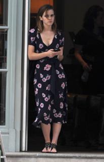 Emma Watson feet photo thumbnail