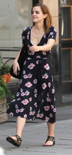 Emma Watson feet photo thumbnail