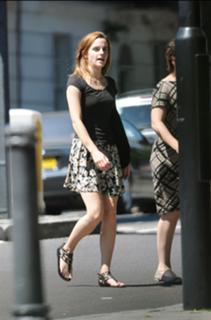 Emma Watson feet photo thumbnail