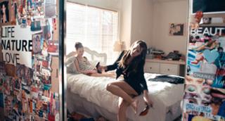Emma Watson feet photo thumbnail