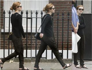 Emma Watson feet photo thumbnail