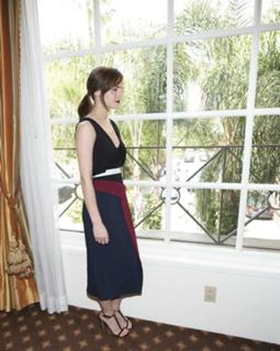 Emma Watson feet photo thumbnail