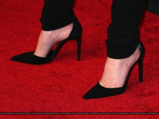 Emma Watson feet photo thumbnail