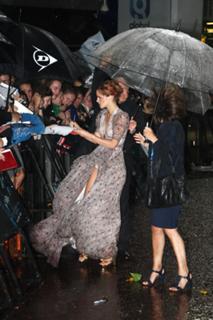 Emma Watson feet photo thumbnail