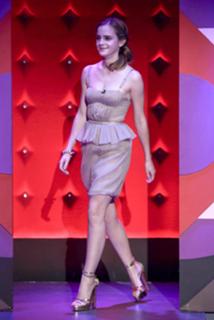 Emma Watson feet photo thumbnail