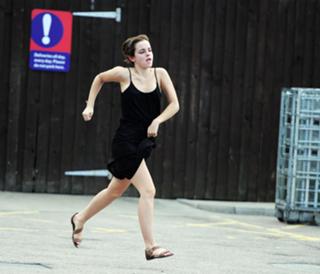 Emma Watson feet photo thumbnail