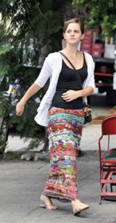 Emma Watson feet photo thumbnail