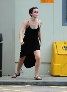 Emma Watson feet photo thumbnail