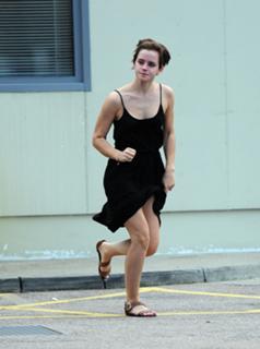 Emma Watson feet photo thumbnail