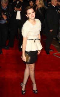 Emma Watson feet photo thumbnail
