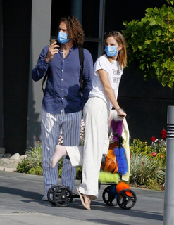 Emma Watson feet photo thumbnail