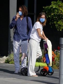 Emma Watson feet photo thumbnail