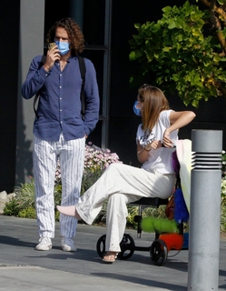 Emma Watson feet photo thumbnail