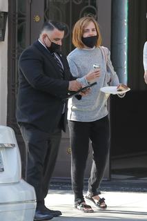 Emma Watson feet photo thumbnail