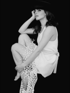 Emma Watson feet photo thumbnail