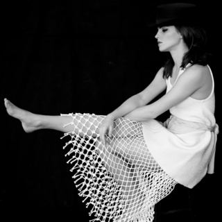 Emma Watson feet photo thumbnail