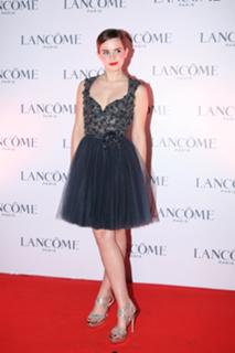 Emma Watson feet photo thumbnail