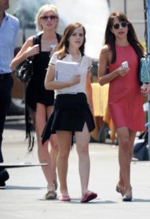 Emma Watson feet photo thumbnail