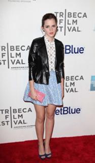 Emma Watson feet photo thumbnail