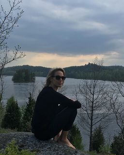 Emma Wiklund feet photo thumbnail