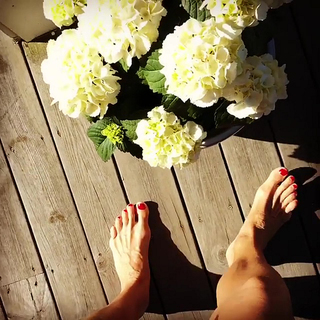 Emma Wiklund feet photo thumbnail