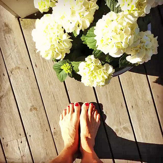 Emma Wiklund feet photo thumbnail